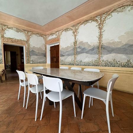 Urbino Apartments - Palazzo Paltroni Studio Bagian luar foto